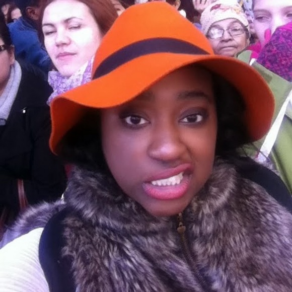 Meet your Posher, Vashti - Picture 1 of 1